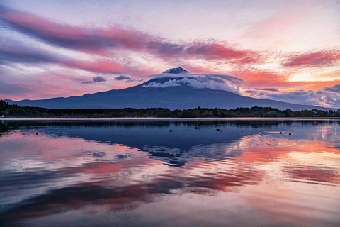 素敵な雲と朝焼けの田貫湖