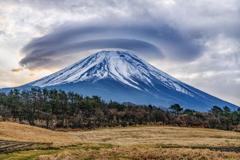 高原からの見応えある笠富士！