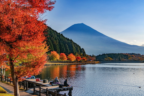 田貫湖畔の美しい紅葉