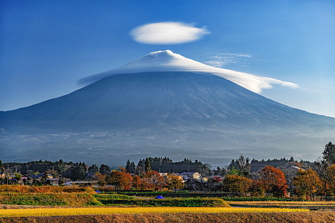 面白い笠雲富士山