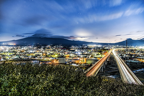 夜明けの笠富士