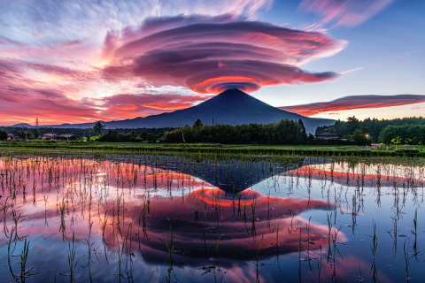 迫力の朝焼け巨大吊るし雲！