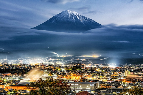 勝利の夜明け富士