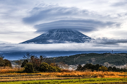 見応えある笠雲富士山