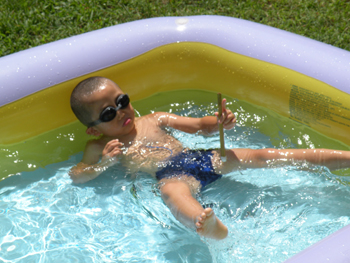 最後まで夏を楽しむジャミラ君。