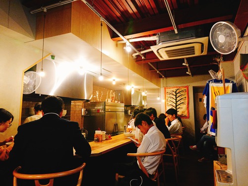 ラーメンやんぐ@三島市のローストトマトしょうゆラーメン！
