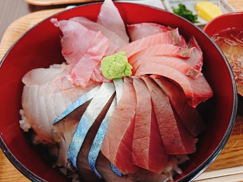 伊豆仁科港 沖あがり食堂 西伊豆町の限定海鮮丼 ぐるぐる伊豆ぶろぐ