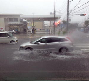 富士市内冠水注意です
