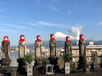 #富士山　と  お地蔵様 2021/01/25 16:06:58