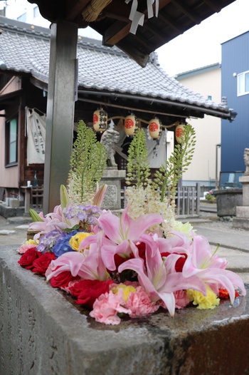 おてんのさんの花手水めぐり