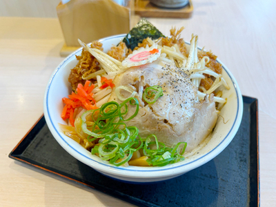 かつや　とんこつチキンカツ丼