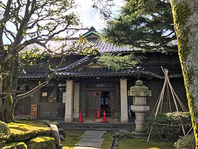 松任ふるさと館