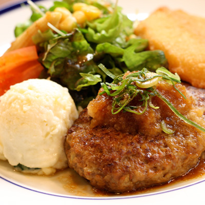 [本日]和風おろしハンバーグ＋イカフライ
