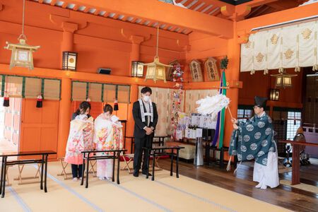 宮参りの時期です。神社さんお寺さんへお詣りに行きしょう。