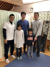 巨人の加藤脩平君が来院してくれました 2019/12/29 11:19:11