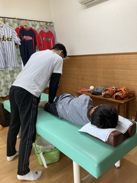 小学生の腰痛治療 2021/05/25 12:26:25
