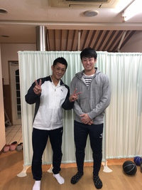 巨人の加藤脩平選手が来院してくれました 2018/12/22 10:27:57