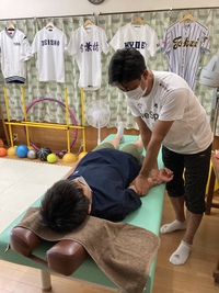 肘痛の中学生が来院してくれました 2021/08/12 12:32:34