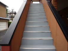 裾野市Ｍアパート　階段塗装