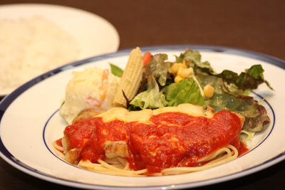 [本日]ポークソテートマトソースのチーズ焼き