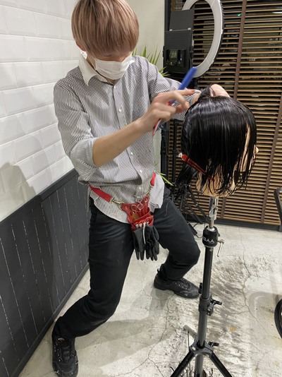 カット練習中