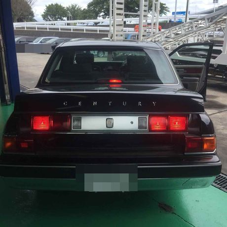 H11トヨタ　センチュリー　テールランプ不灯修理