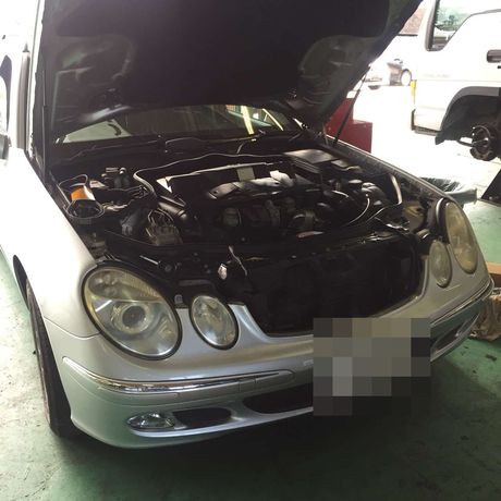 H15　メルセデスベンツ　E240ステーションワゴン　オートテンショナー不良によるファンベルト交換