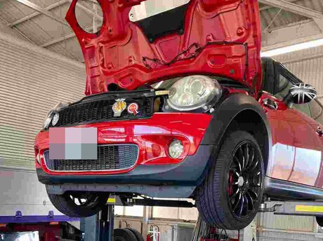 Ｈ20　ＢＭＷ　ＭＩＮＩ　冷却水漏れ修理（サーモハウジング）