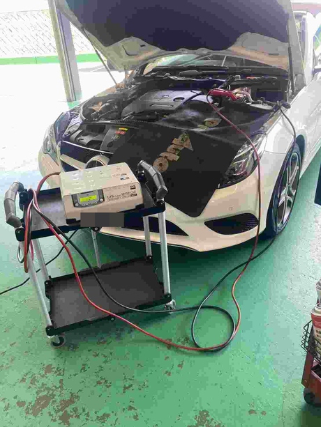 H25　メルセデスベンツ　E250　カブリオレ　バッテリー交換
