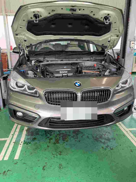 H28　BMW　2シリーズ　車検（フューエルフィルター）
