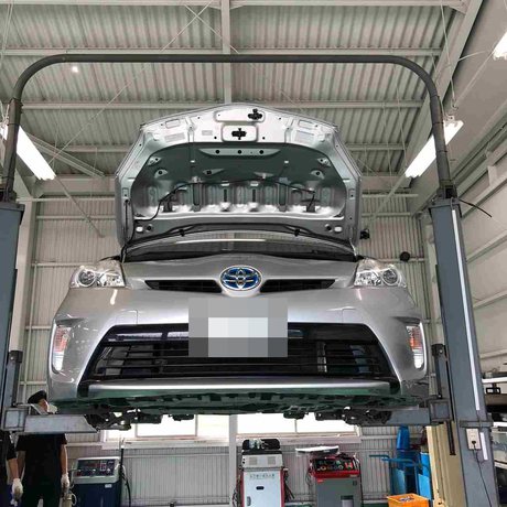H25　トヨタ　プリウス　ブレーキがたつく