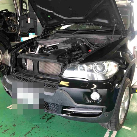 H20　BMW　X5　チェックランプ点灯、足回り異音（バッテリー、プラグ、サスペンションマウント）