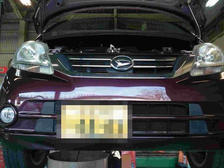 H21　ダイハツ　ムーヴ　フロントショックアブソーバ交換、アライメント測定