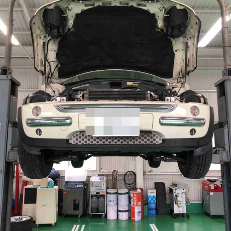 Ｈ15　ＢＭＷ　ＭＩＮＩ　オイルパン破損
