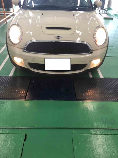 H21　ＢＭＷ　ＭＩＮＩ　車検（チェックランプ点灯、オイル漏れ）