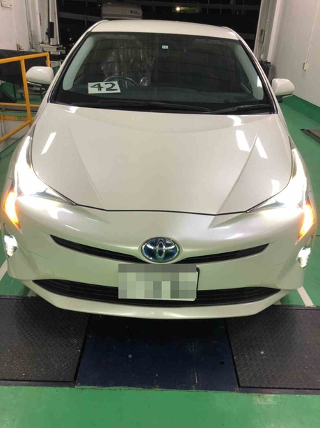 H28 トヨタプリウス　車検（オイル交換、ブレーキメンテナンスキット）