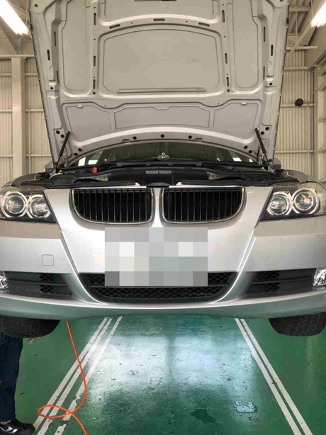 H19　BMW　320i　タイヤ交換、エンジンオイル交換
