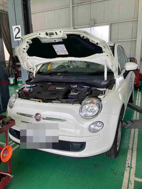 H24　フィアット　500　ファンベルト、ドライブシャフトブーツ、バッテリー交換