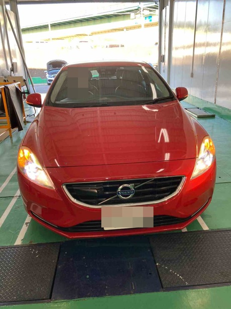 H27 ボルボ　Ｖ40　ＡＢＳランプ点灯、ドアミラーレンズ交換