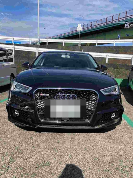 H26　アウディ　Ａ3　フロント廻りの板金修理