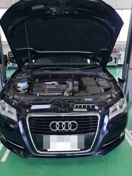 H24　アウディ　Ａ3　チェックランプ点灯（ＡＢＳホイールスピードセンサー）