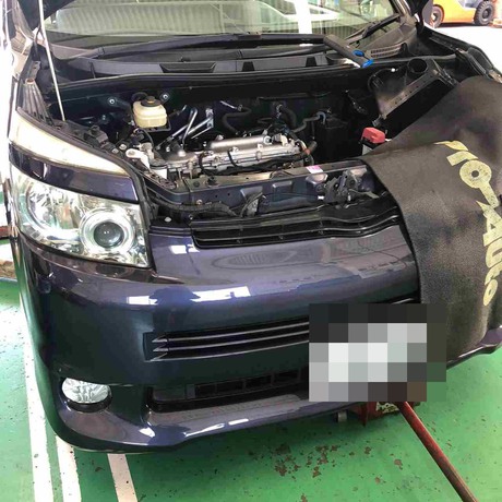 H20 トヨタ　ヴォクシー　足回り異音