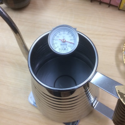 コーヒーをいれるお湯の温度