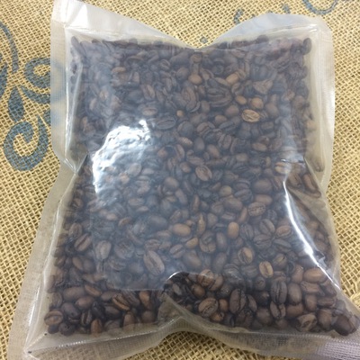 焙煎したての新鮮な珈琲豆