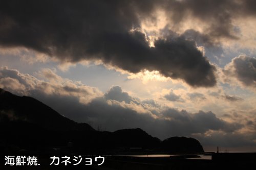 １２日４時の宇久須港