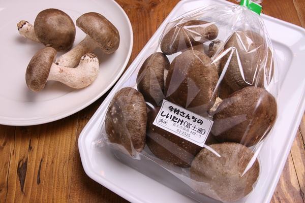 今村さんちの生しいたけ（大）　280ｇ　540円