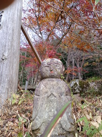 お地蔵さんと紅葉