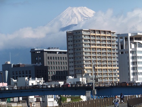 今朝の富士山方向