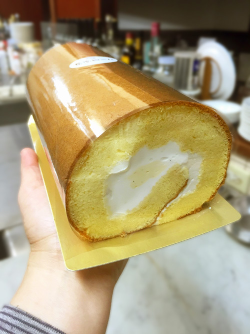 我が家の恵方巻きはロールケーキ！？