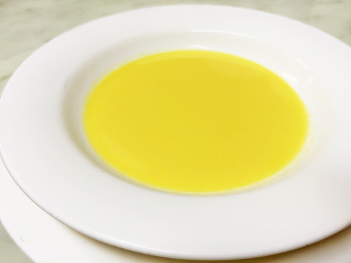 とうもろこしのスープ、そろそろ終えます～♪